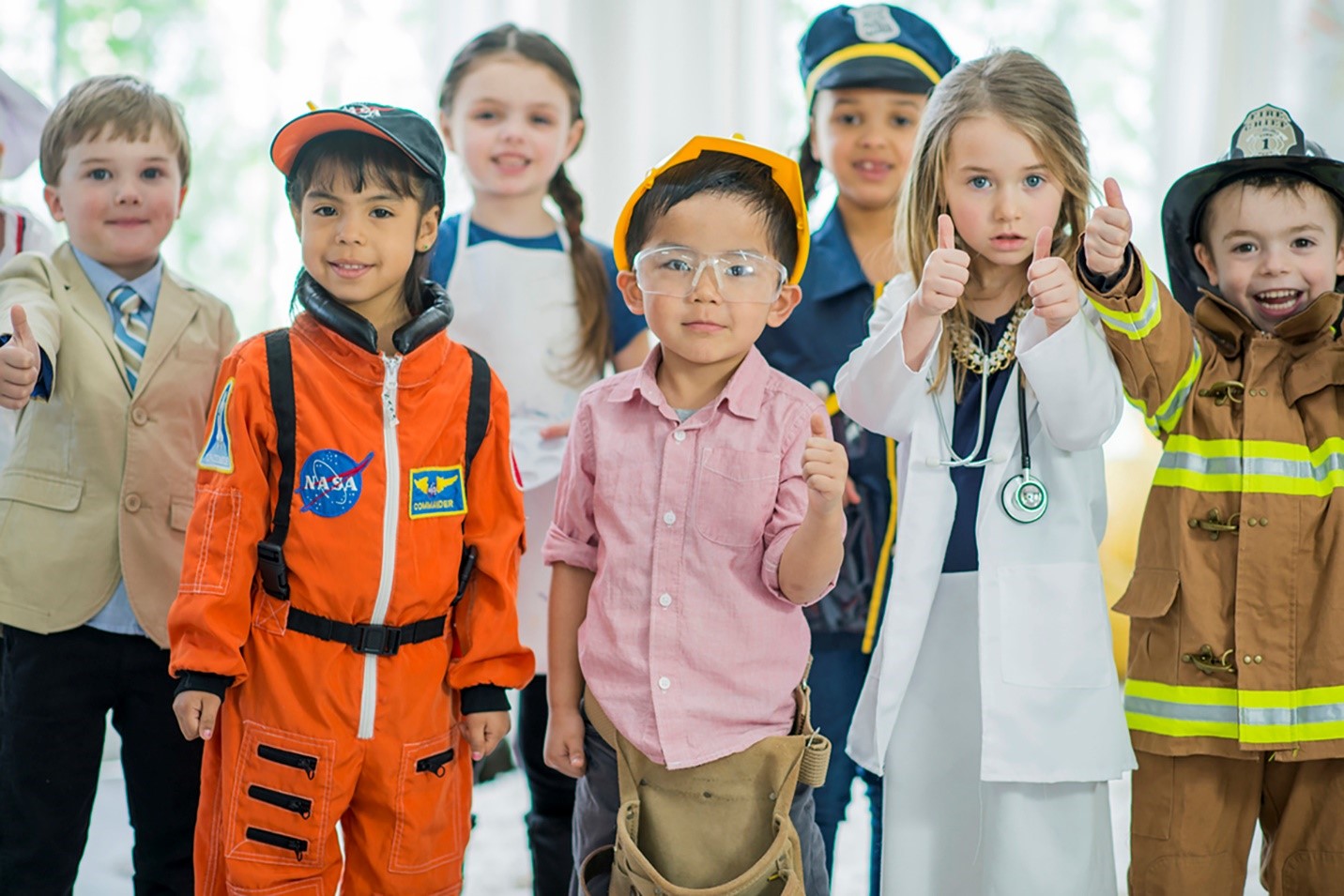 نقش والدین در هدایت فرزندان به سمت موفقیتهای شغلی و حرفهای